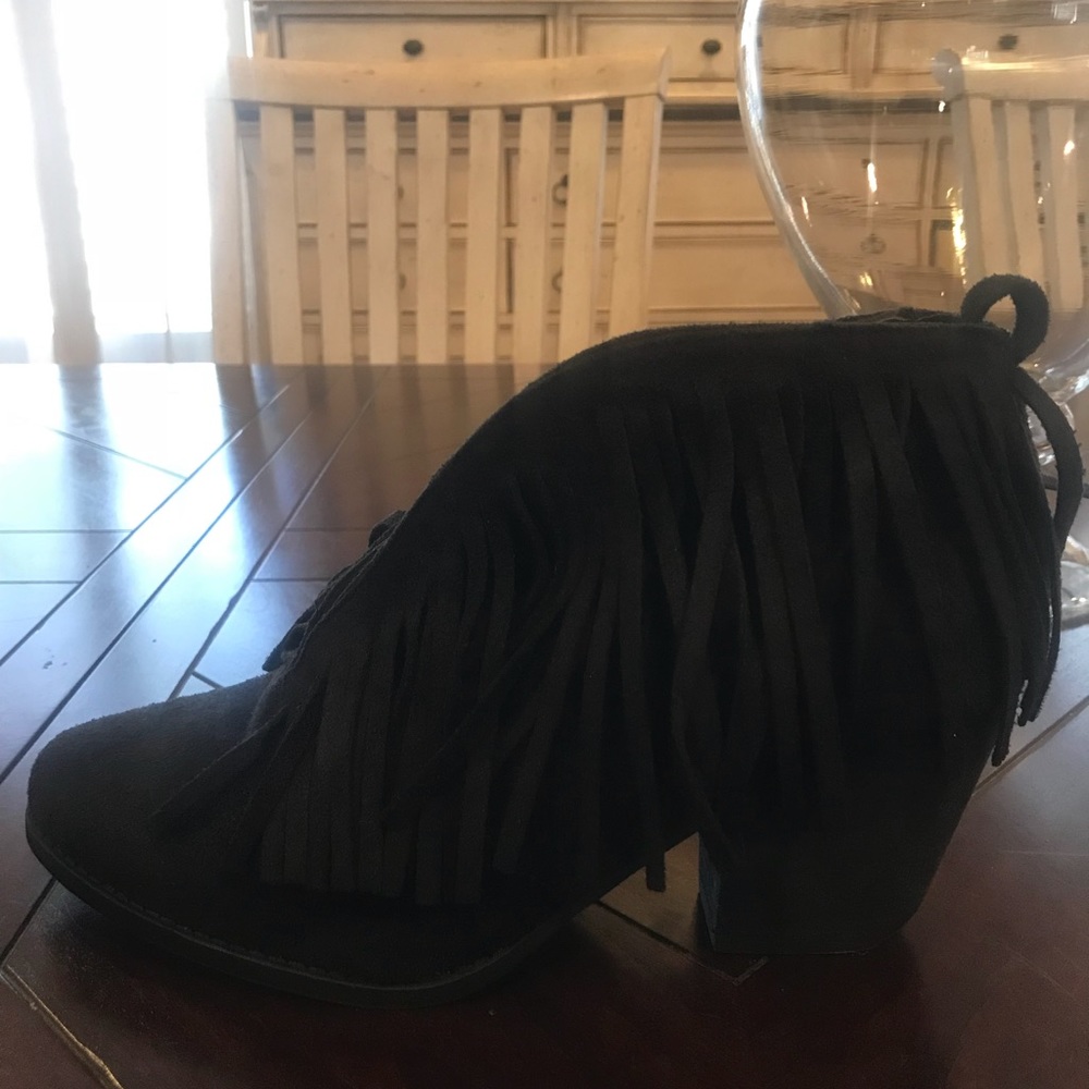 BRAND NEW NEVER WORN BLACK BOOTIES